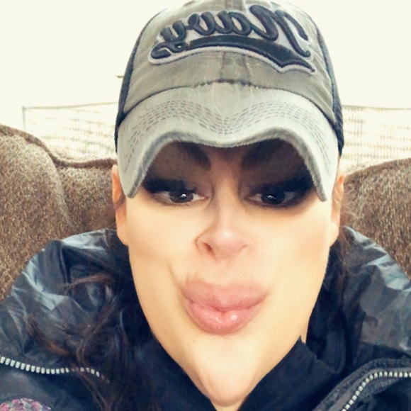 Meet your Posher, Michelle - Picture 1 of 1